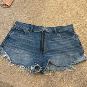 HOLLISTER Jean shorts